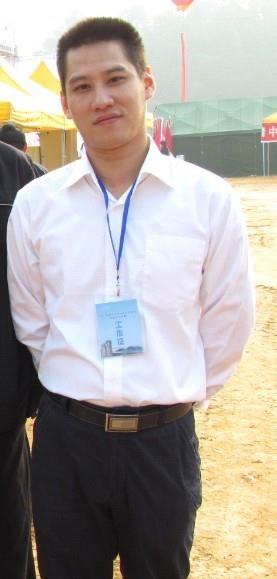 缤纷年代的头像