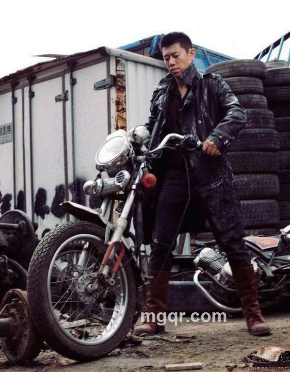 高大素质的头像