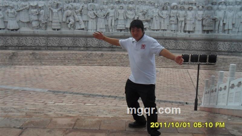 给我一点爱的头像