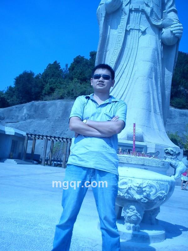 苍狼翱月的头像