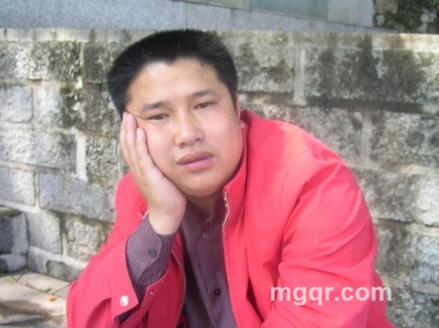 苗条的猪的头像