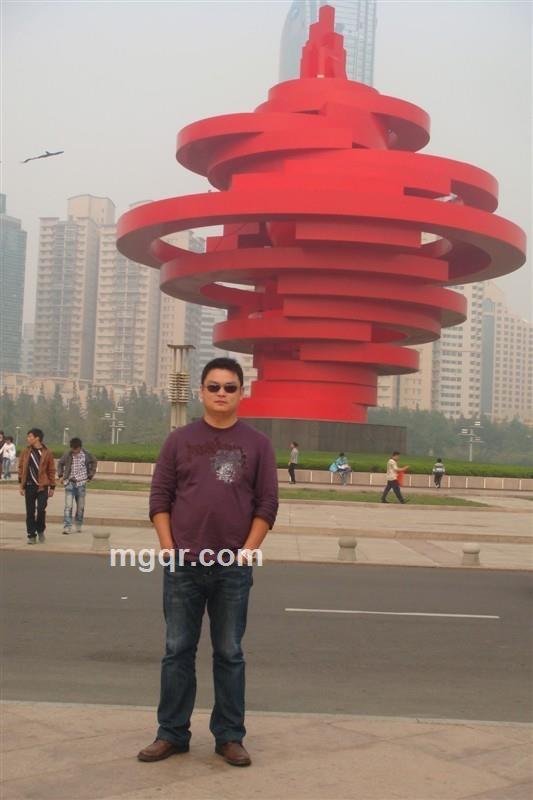 超越幸福的头像