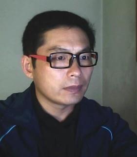 扬尘一笑的头像