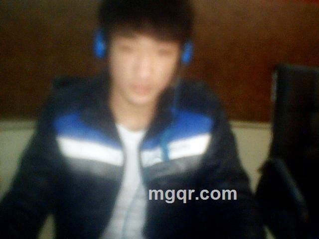  萝卜爱上坑的头像