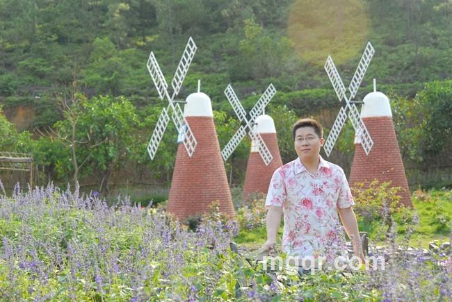 大步奔三的头像