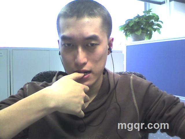 吻你腿间的红唇的头像