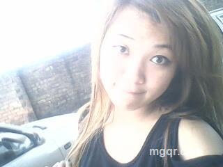 黑夜里绽放的那朵玫瑰的头像