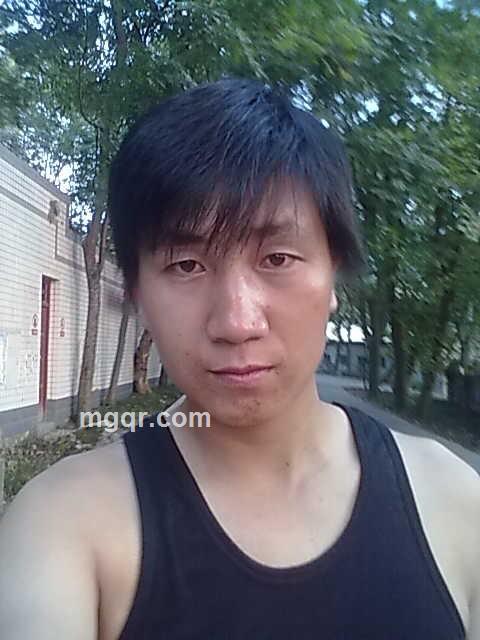 男人眼睛里的温柔的头像