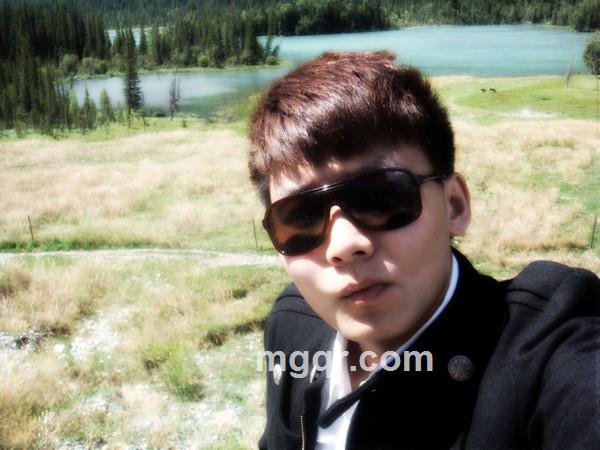 别致的青春的头像