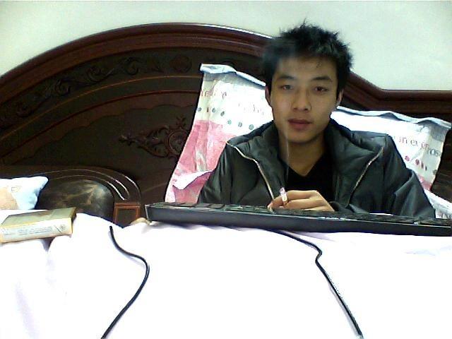 黑色空洞的头像