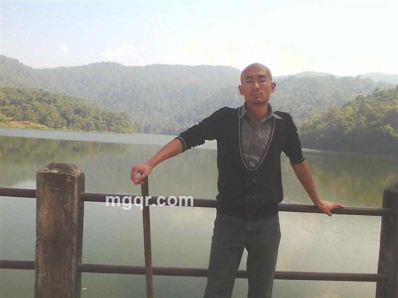 明天醉归何处的头像