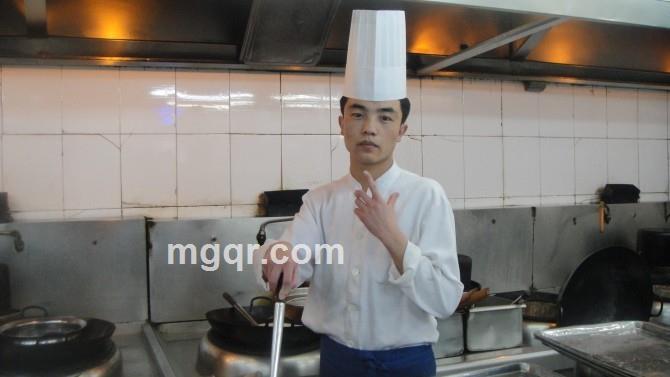 闻 香 识 女 人的头像