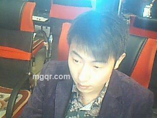 一零尔叁叁尔酒酒酒思的头像