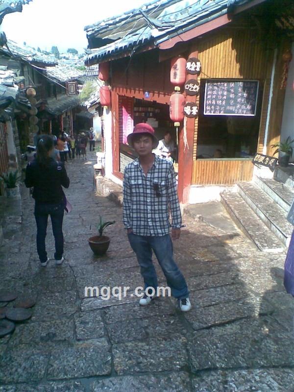 .执谁之手，相随到老的头像