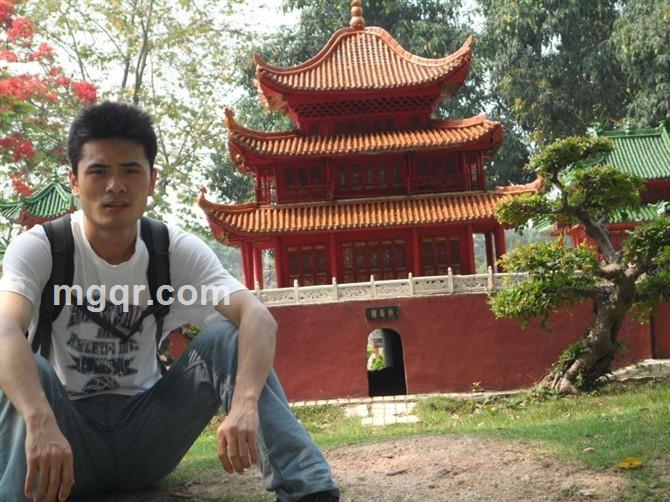 低头，苦笑的头像