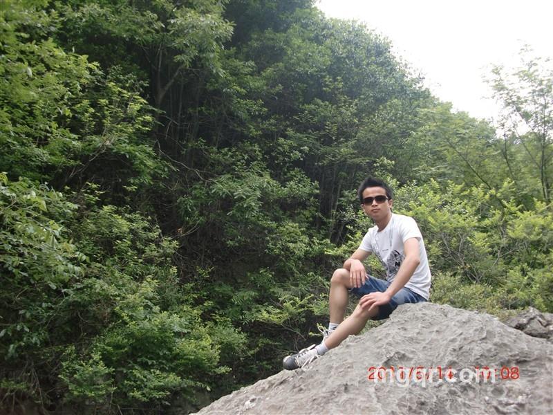 找美女共度夜晚的头像