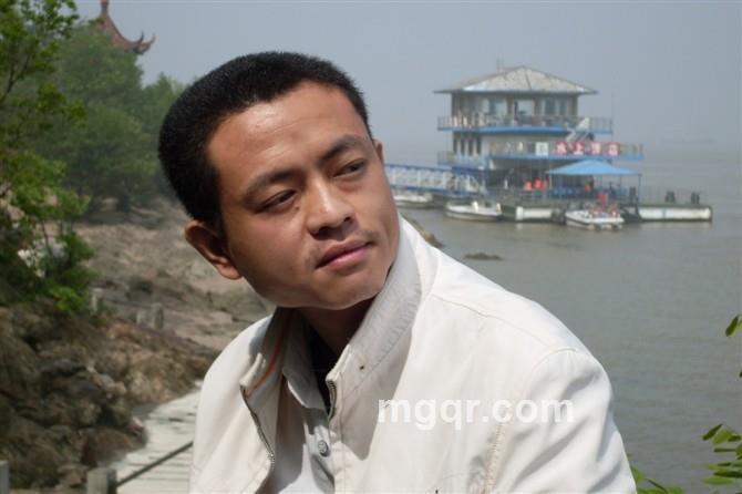 蓝色的鱼628的头像