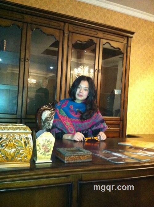 月亮下的媚儿的头像