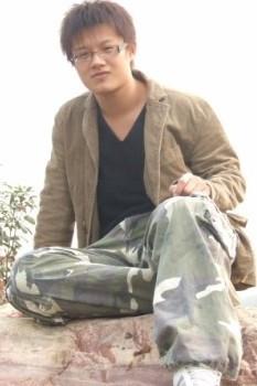 半夜出门的头像