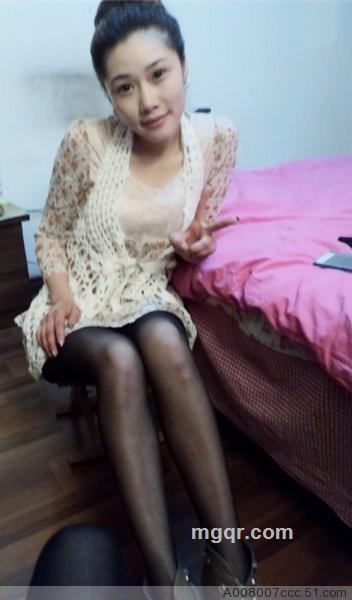 薰衣草下的美丽的头像