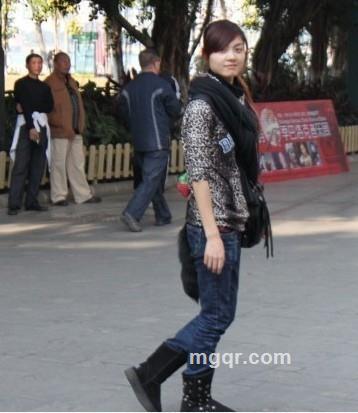 残雪中的孤菊 的头像