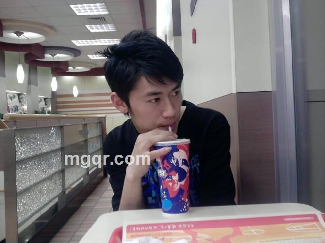 一个男子的头像