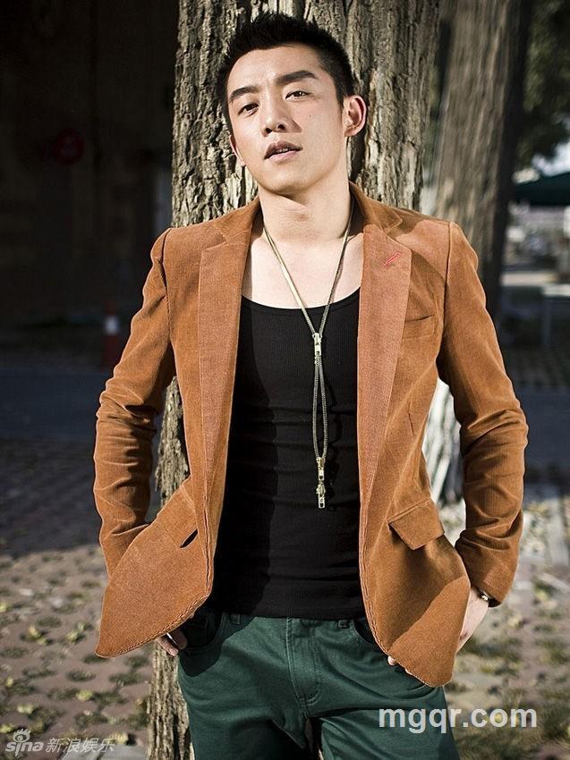 梧桐树下的草的头像