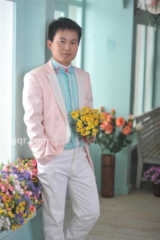 咫尺相依的头像