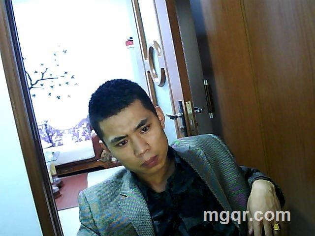 这个男人不太冷的头像