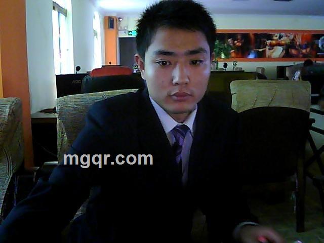 帅哥爱美女的头像