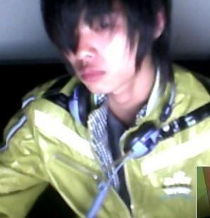 等着你来戳的头像