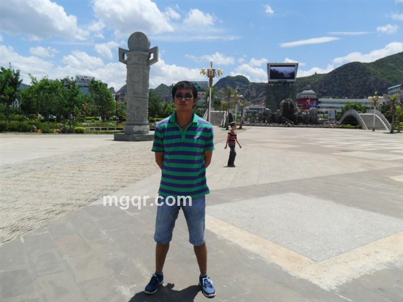 伊铭雁残的头像