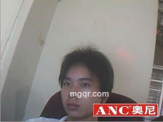 渴望另一种╭烂生活╮的头像