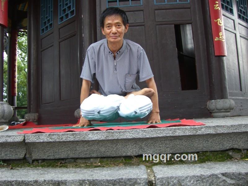 低位做人的头像