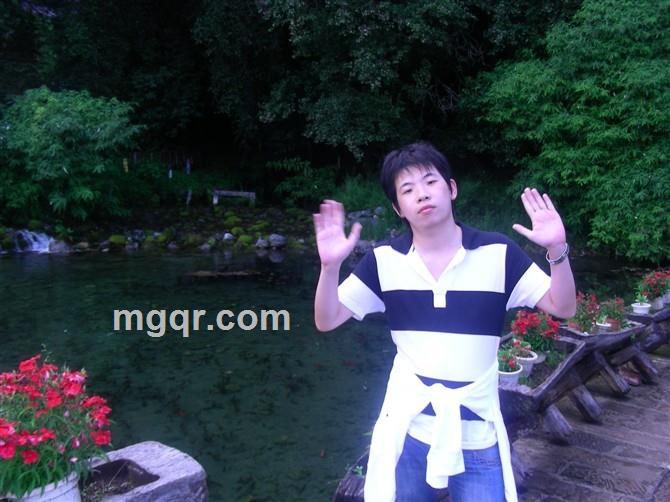 挺着鸡吧向前冲的头像