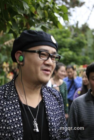 烟缸他爸的头像