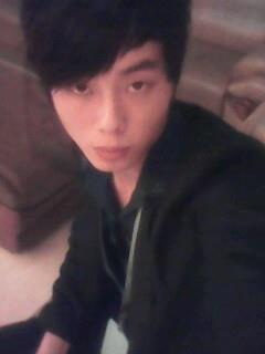 小帅哥陪睡的头像