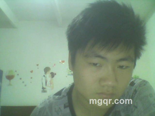 叼烟接吻的头像