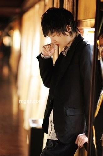 夜丶缥缈的头像