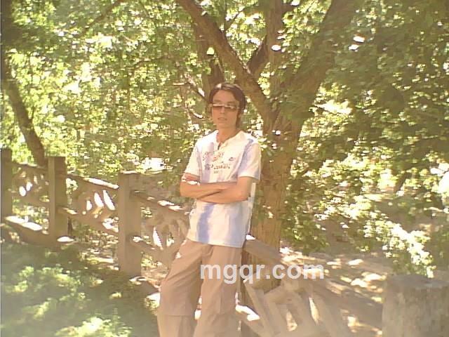 一亲红颜的头像