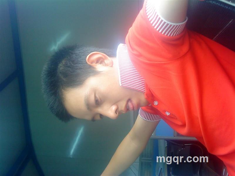 夜@静静的烟的头像