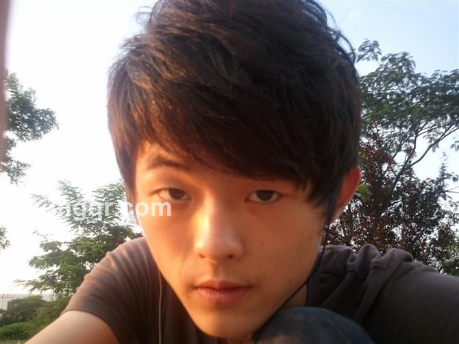 我爱范思哲的头像