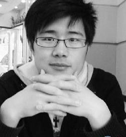 浴室中的镜子的头像