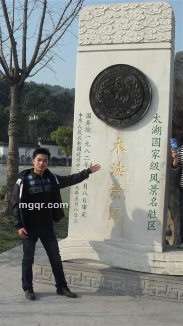 向理想挥手的头像