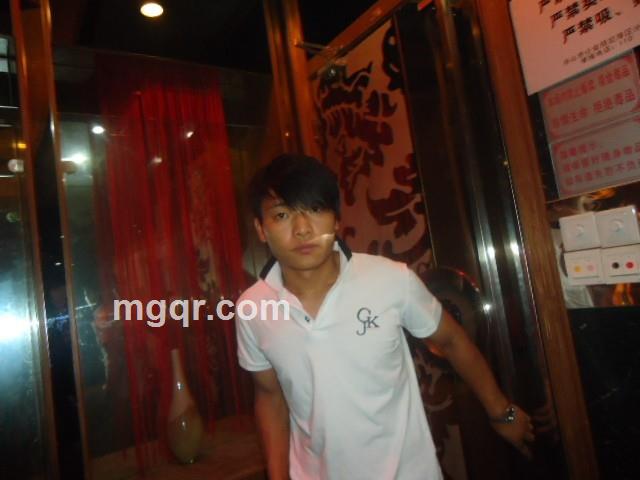 我可以吻你么的头像