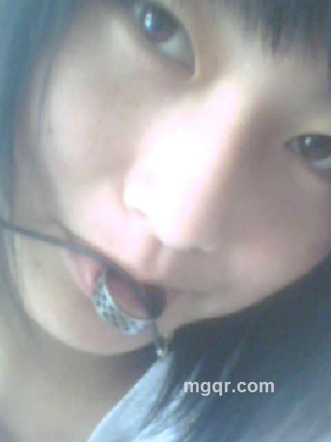 颓废的枫叶的头像