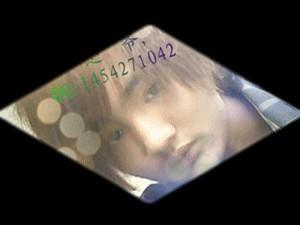 勾勒谁的悲伤的头像