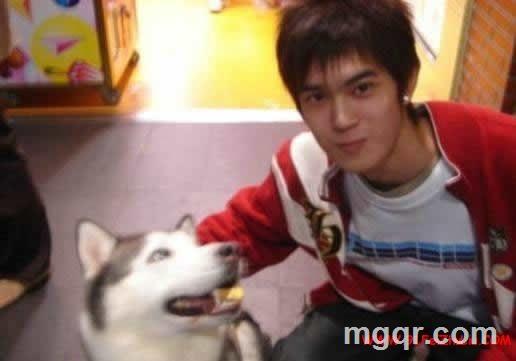 如果爱请深爱。的头像