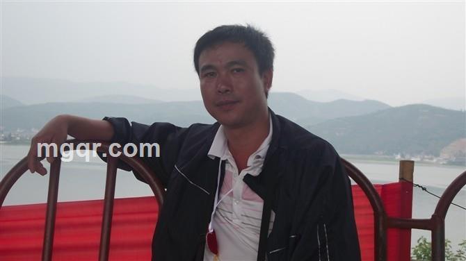 郁闷︾的人的头像