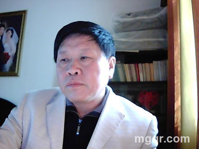 枫叶晚秋的头像